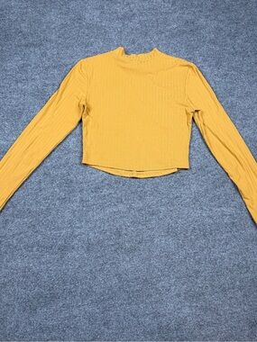 Rue21 Mustard Yellow Long Sleeve Ribbed Crop Top